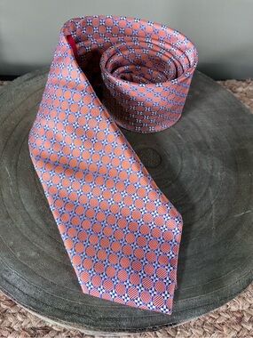 Chaps Coral and Navy Geometric Tie
